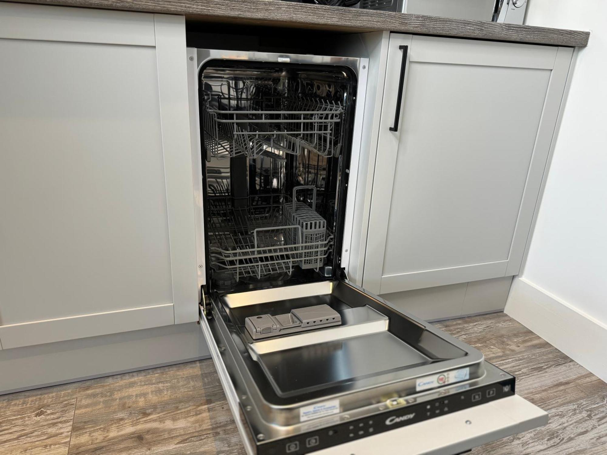 Elegant One Bedroom Apartment Swindon Bagian luar foto