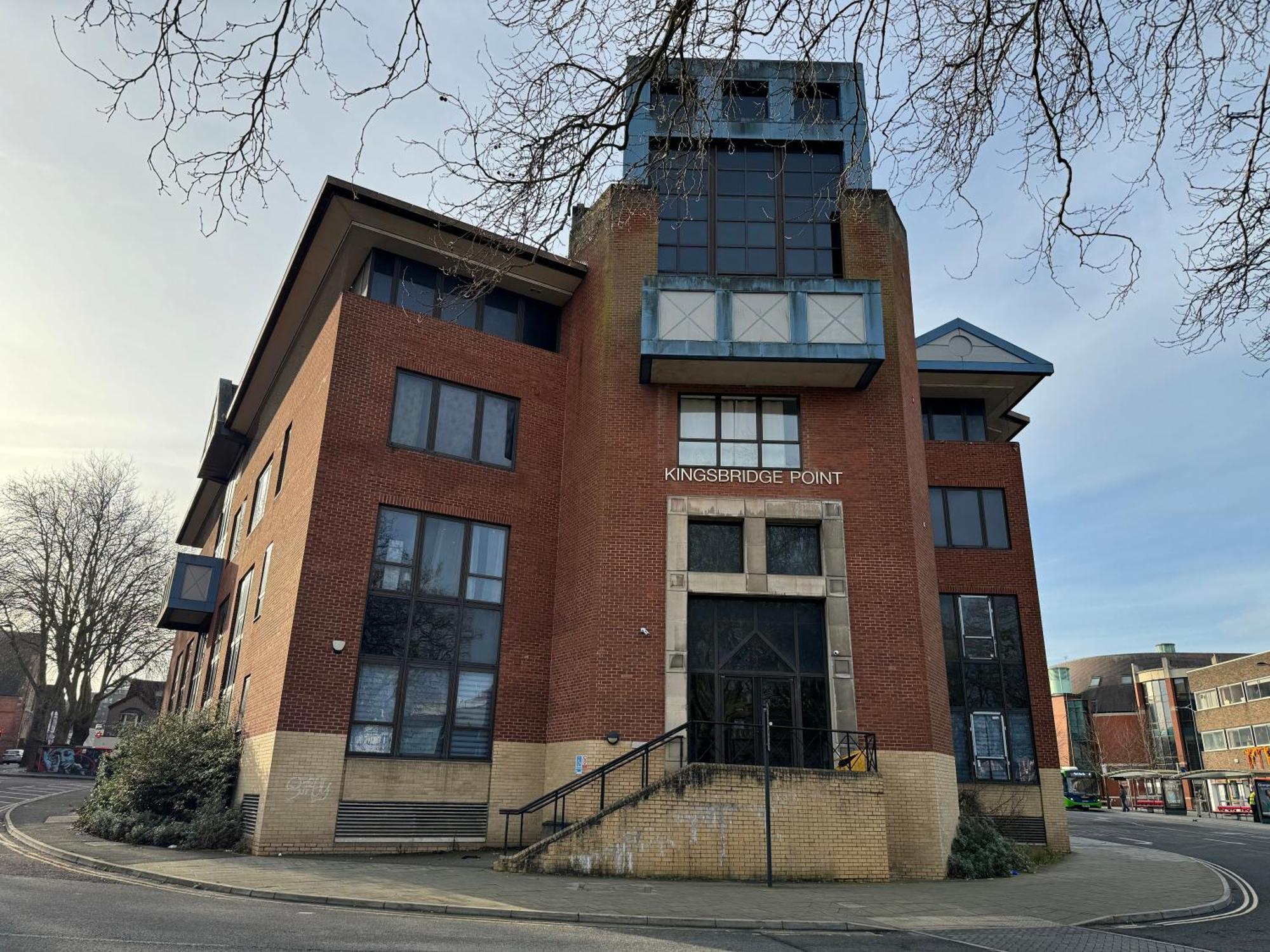 Elegant One Bedroom Apartment Swindon Bagian luar foto